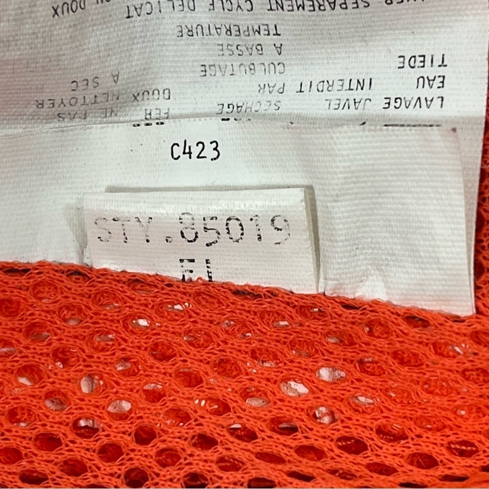 Patagonia Women's Magenta Jacket with Blue & Orange Accents - Picture 14 of 16